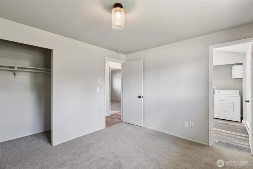 Property photo for 1200 Stierlen Place, Burlington photo 16