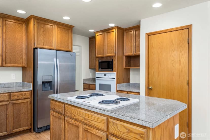 Property photo for 23013 Se 249th Place, Maple Valley photo 12