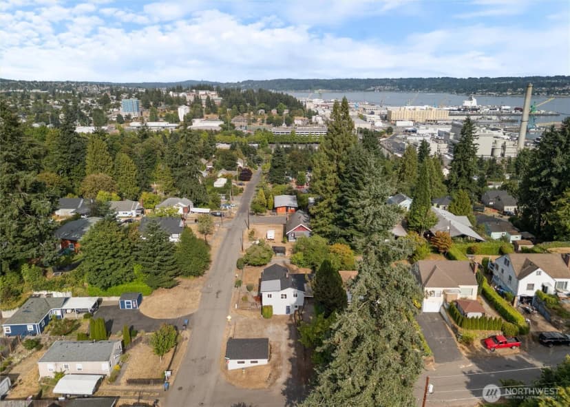 Property photo for 3311 Rodgers Street, Bremerton photo 39