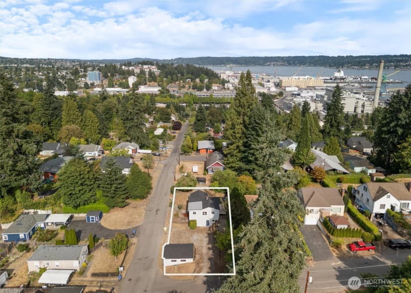 Property photo for 3311 Rodgers Street, Bremerton photo 35