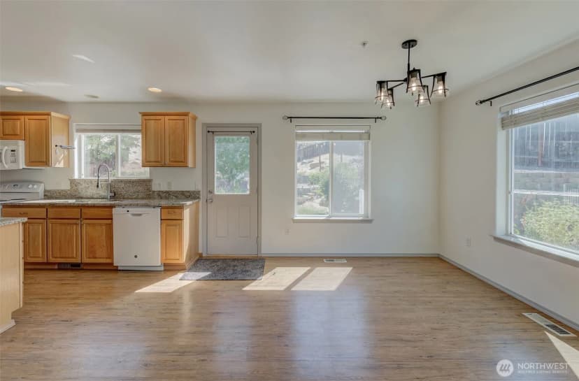 Property photo for 1243 Wheatridge Drive, East Wenatchee photo 14