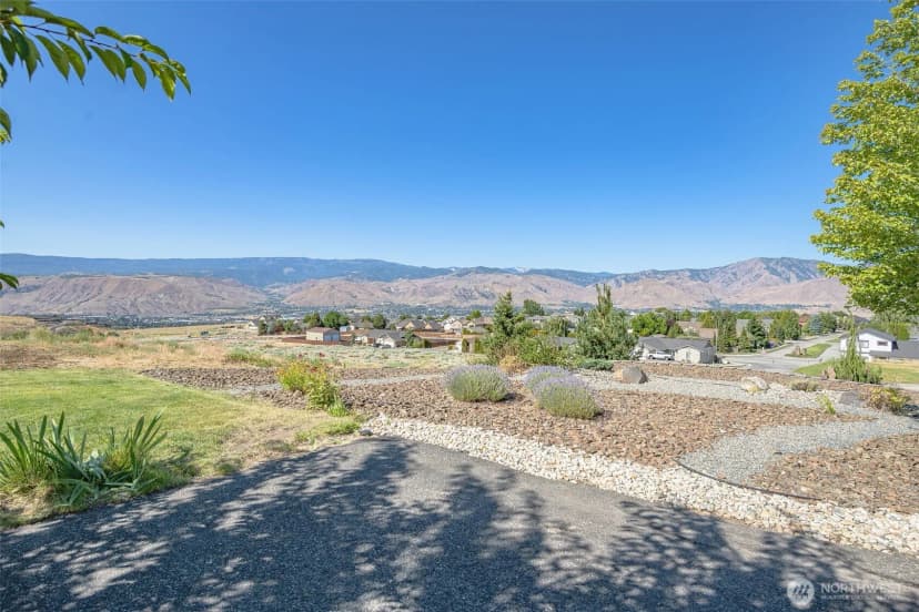 Property photo for 1243 Wheatridge Drive, East Wenatchee photo 8