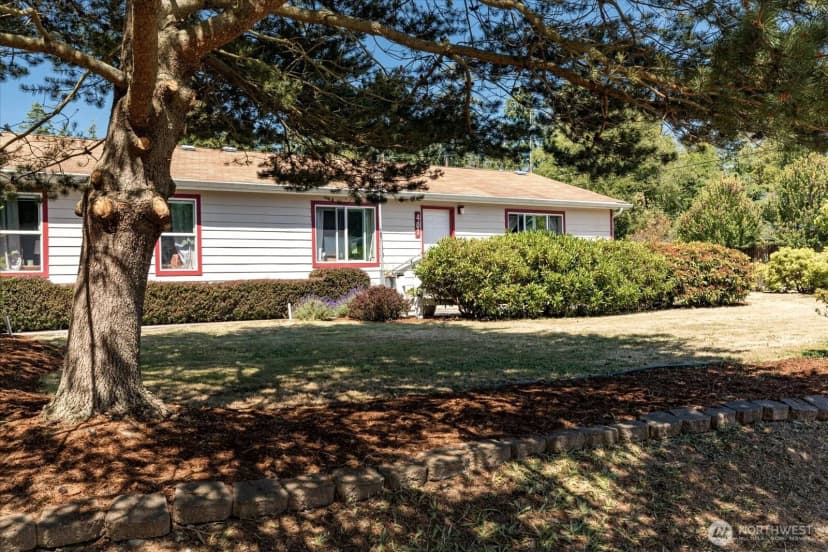 Property photo for 401 Mitchell Drive, Coupeville photo 4