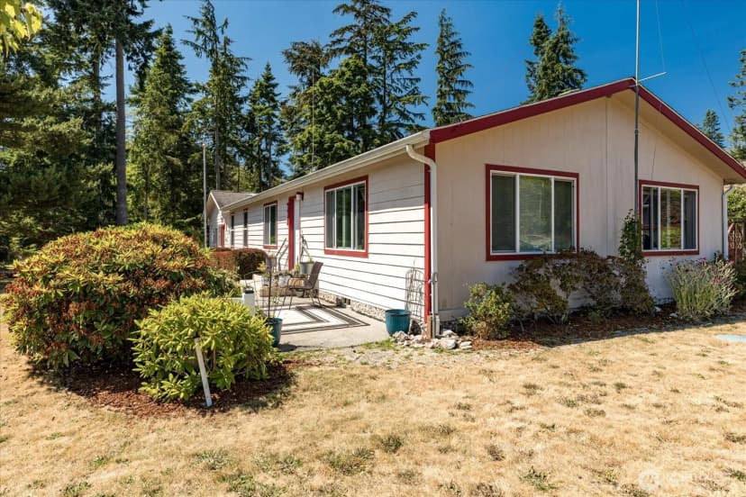 Property photo for 401 Mitchell Drive, Coupeville photo 3