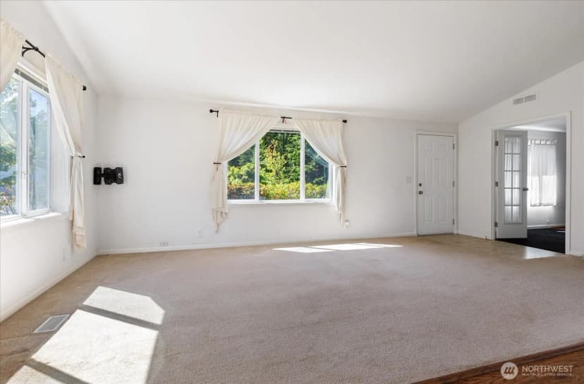 Property photo for 401 Mitchell Drive, Coupeville photo 9