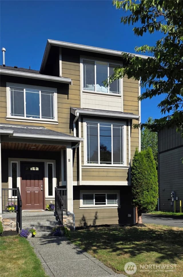 Property photo for 9411 18th Avenue W #b, Everett photo 3