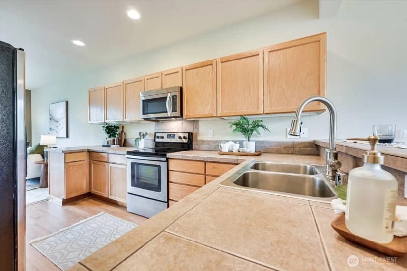 Property photo for 9411 18th Avenue W #b, Everett photo 9