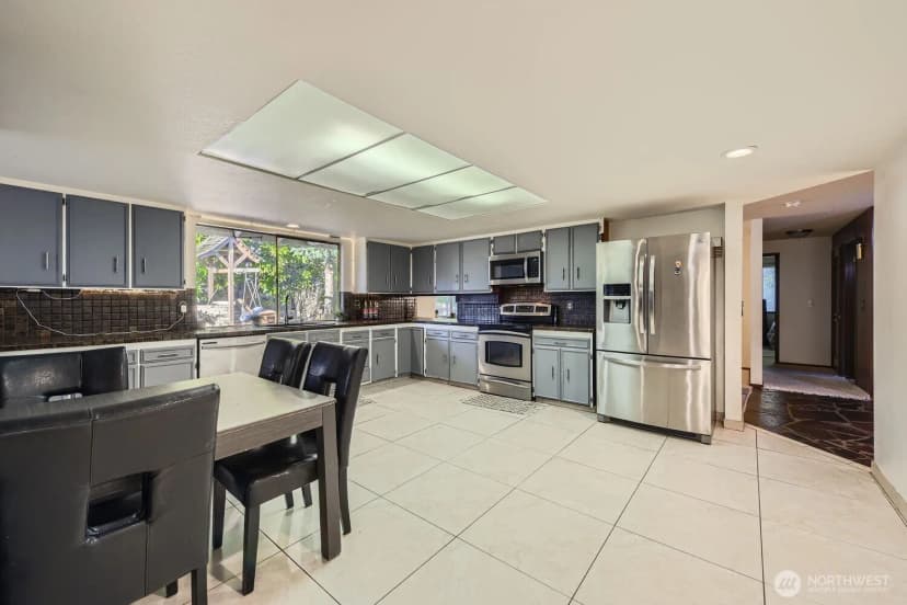 Property photo for 17105 146th Avenue Se, Renton photo 10