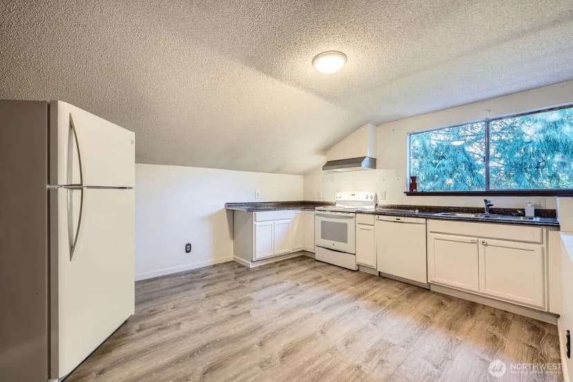 Property photo for 17105 146th Avenue Se, Renton photo 25