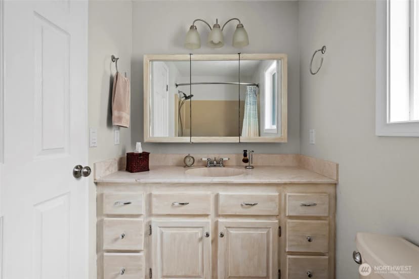 Property photo for 1334 Eagle Ridge Road, Oak Harbor photo 21