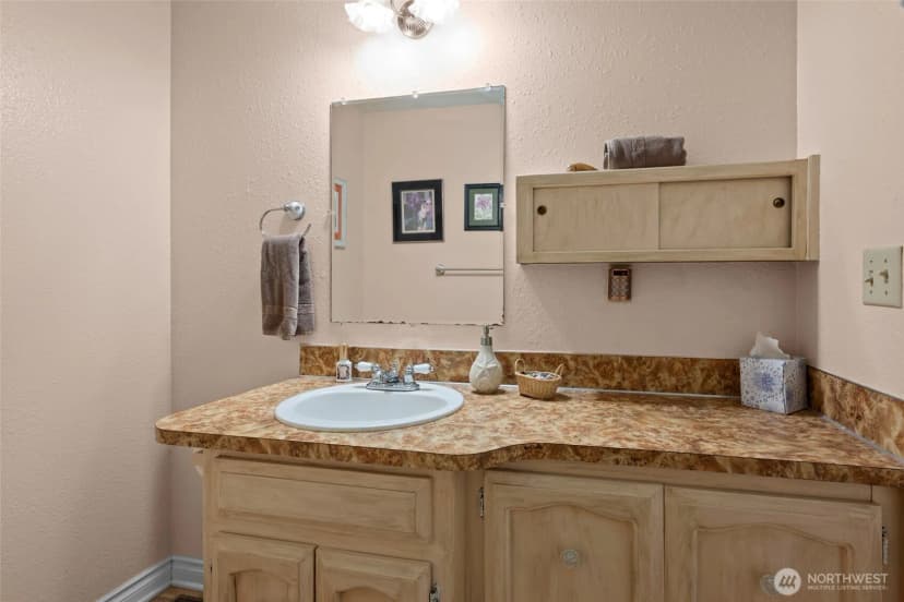 Property photo for 1334 Eagle Ridge Road, Oak Harbor photo 24
