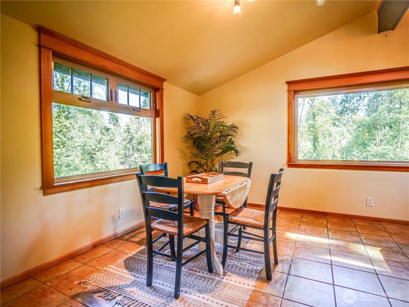 Property photo for 18612 51st Avenue Se, Bothell photo 8