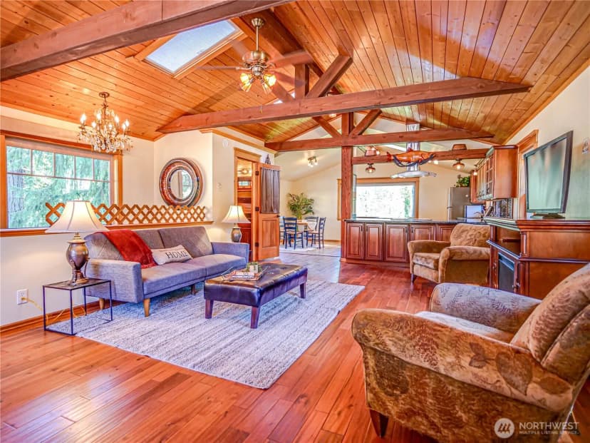 Property photo for 18612 51st Avenue Se, Bothell photo 4