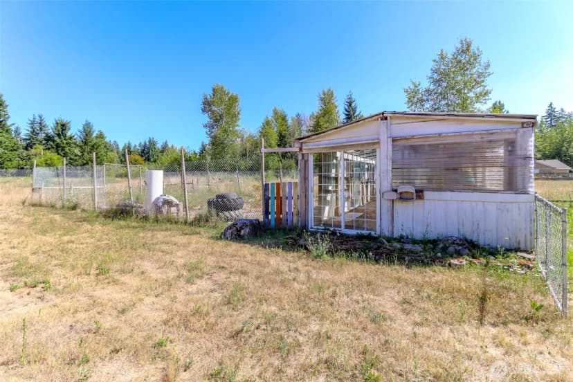 Property photo for 15724 Lawrence Lake Road Se, Yelm photo 31