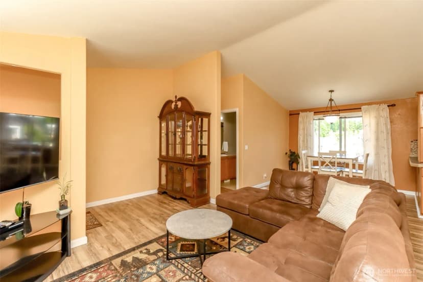 Property photo for 15724 Lawrence Lake Road Se, Yelm photo 6