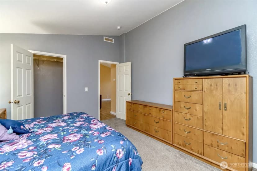 Property photo for 15724 Lawrence Lake Road Se, Yelm photo 15