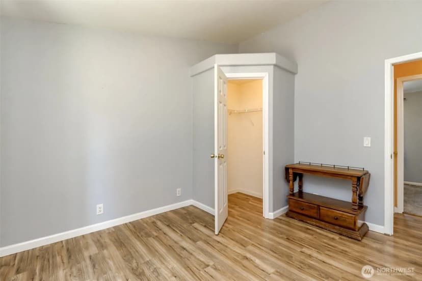 Property photo for 15724 Lawrence Lake Road Se, Yelm photo 11