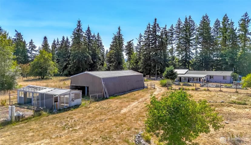 Property photo for 15724 Lawrence Lake Road Se, Yelm photo 28
