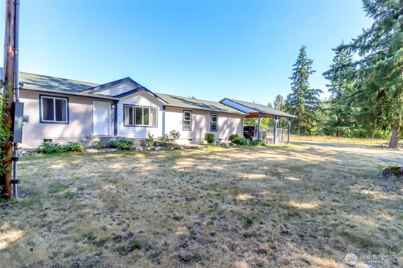 Property photo for 15724 Lawrence Lake Road Se, Yelm photo 2