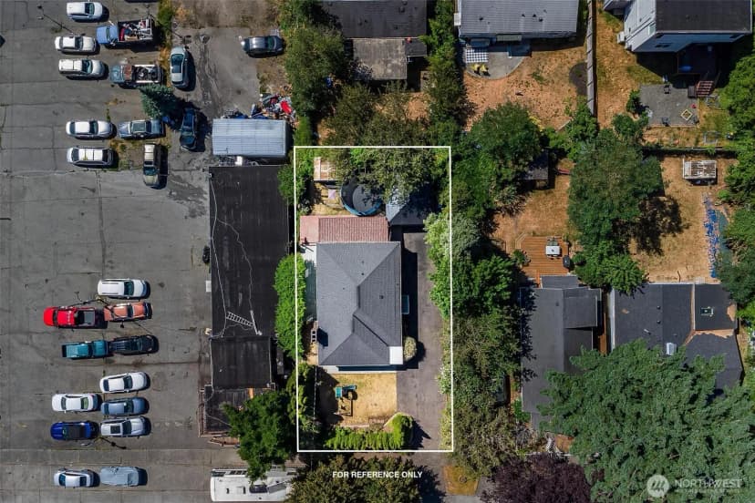 Property photo for 939 N 88th St, Seattle photo 25