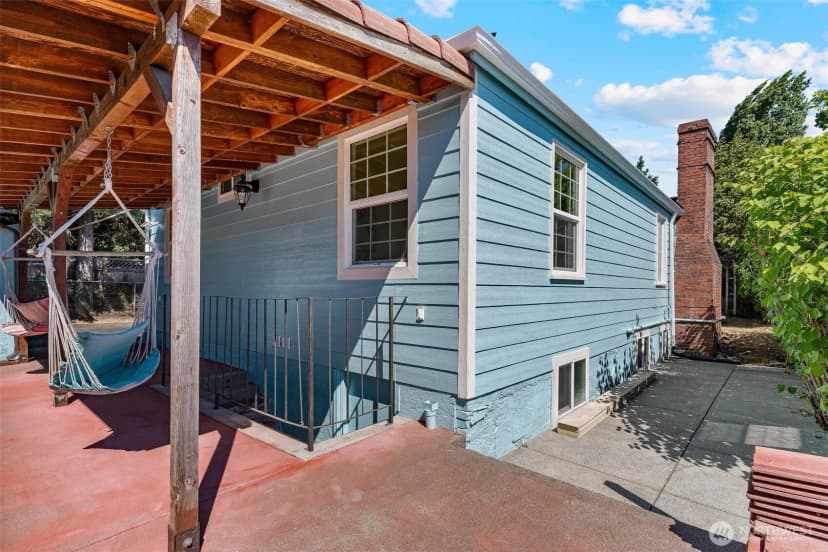Property photo for 939 N 88th St, Seattle photo 21