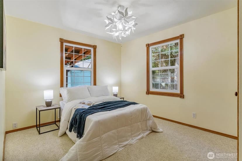 Property photo for 939 N 88th St, Seattle photo 11