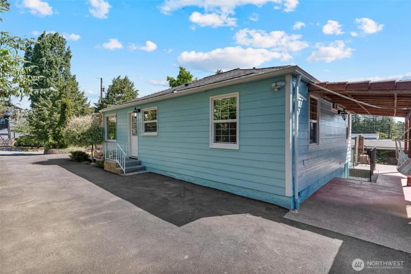 Property photo for 939 N 88th St, Seattle photo 20