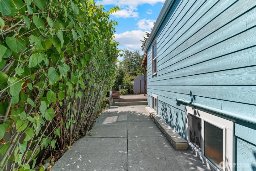 Property photo for 939 N 88th St, Seattle photo 22