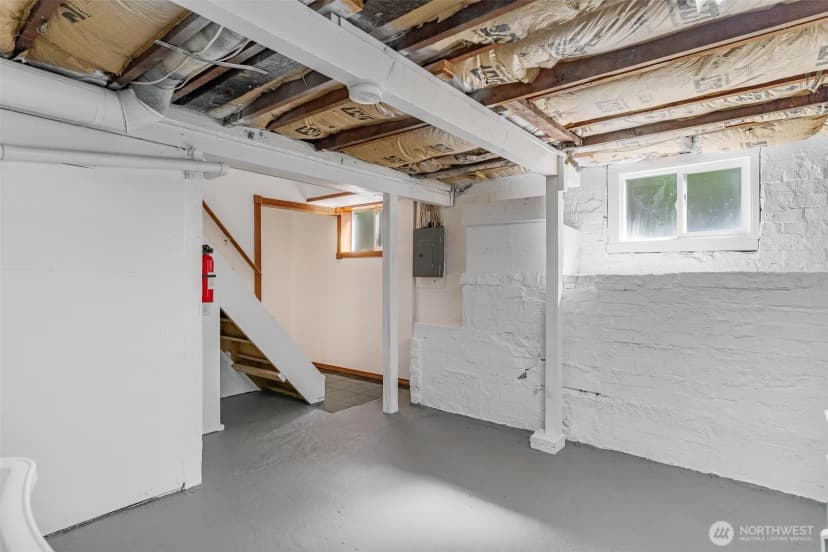 Property photo for 939 N 88th St, Seattle photo 19