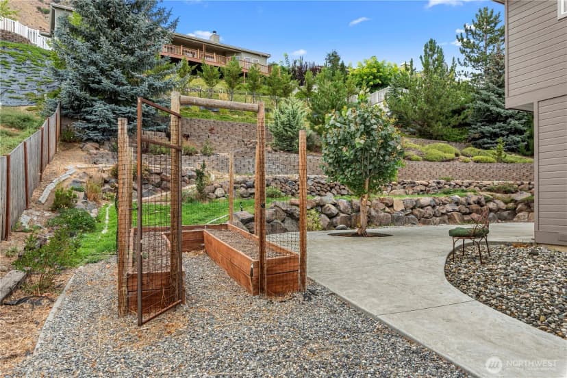 Property photo for 752 Castle Heights Drive, Wenatchee photo 32