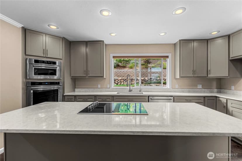 Property photo for 752 Castle Heights Drive, Wenatchee photo 11