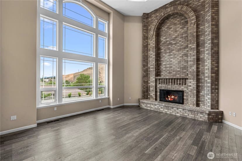 Property photo for 752 Castle Heights Drive, Wenatchee photo 4