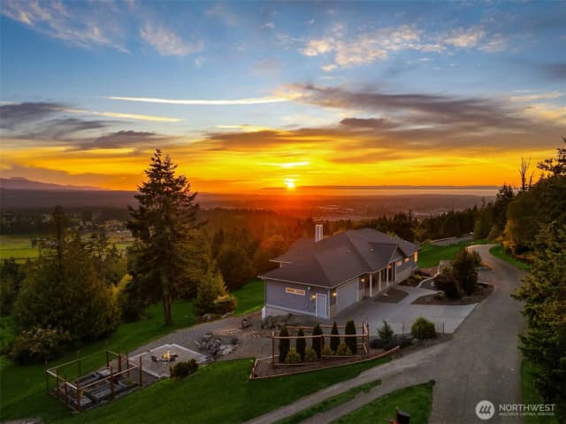 Property photo for 52 Carriage Drive, Sequim