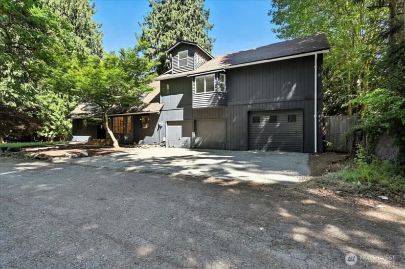 Property photo for 15230 44th Avenue W, Lynnwood photo 2