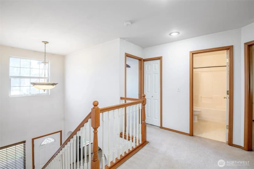 Property photo for 816 3rd Avenue Nw, Puyallup photo 17