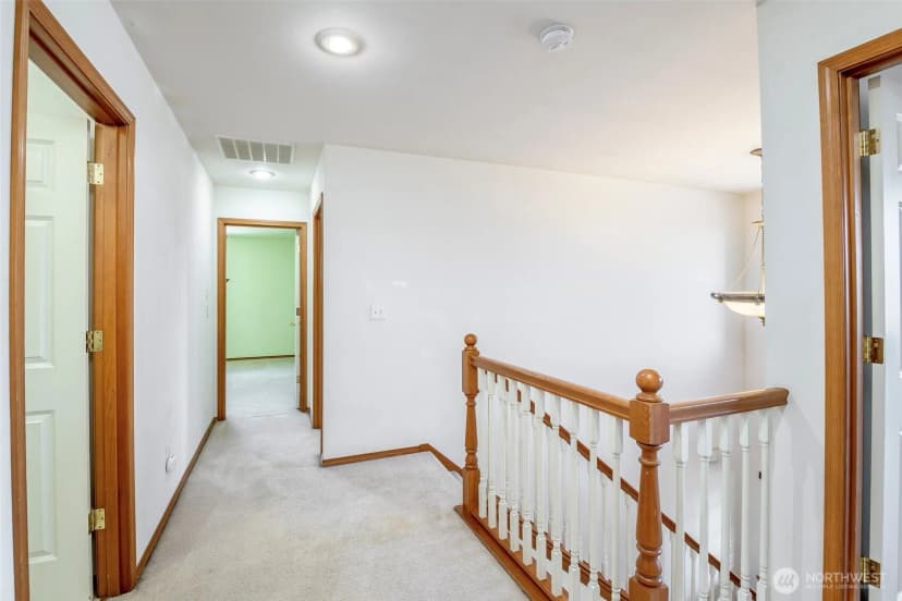 Property photo for 816 3rd Avenue Nw, Puyallup photo 22