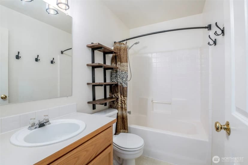 Property photo for 816 3rd Avenue Nw, Puyallup photo 19
