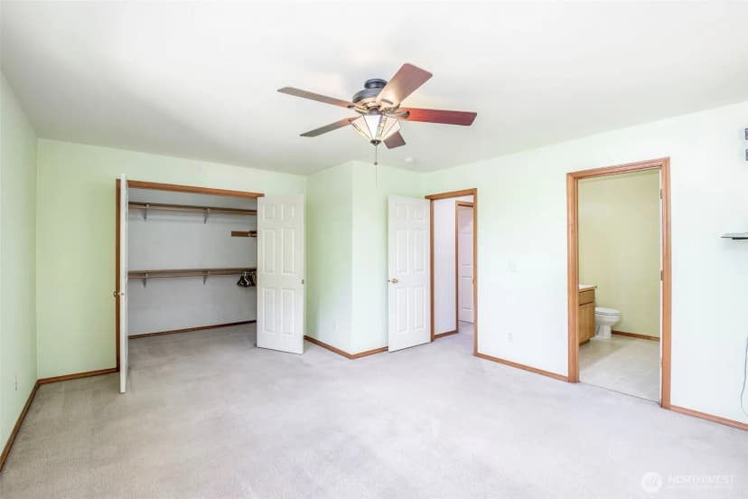 Property photo for 816 3rd Avenue Nw, Puyallup photo 28