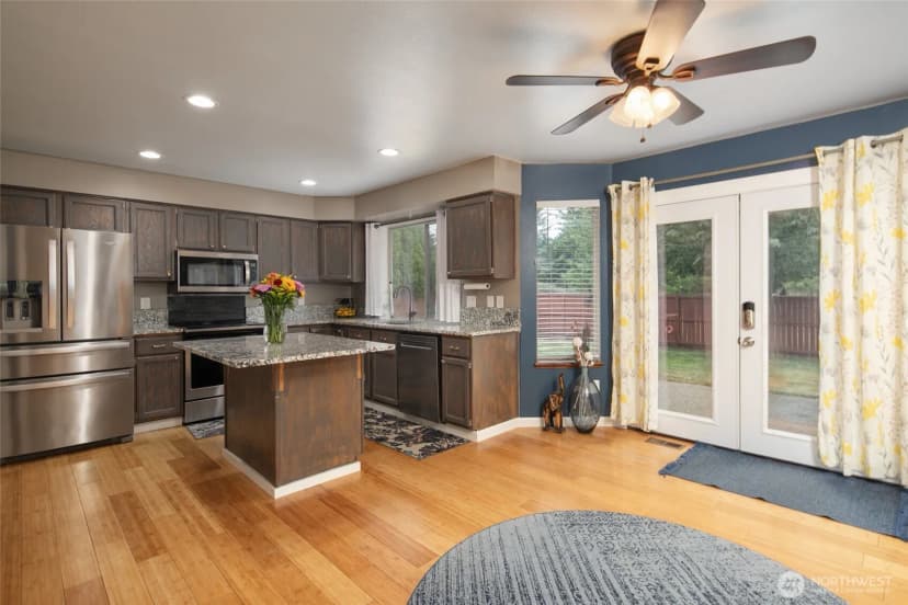 Property photo for 23215 Se 282nd Place, Maple Valley photo 12