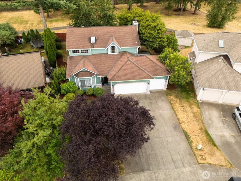 Property photo for 23215 Se 282nd Place, Maple Valley photo 2