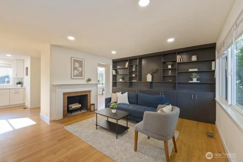 Property photo for 2646 34th Avenue W, Seattle photo 5