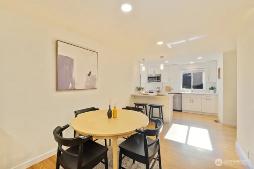 Property photo for 2646 34th Avenue W, Seattle photo 10