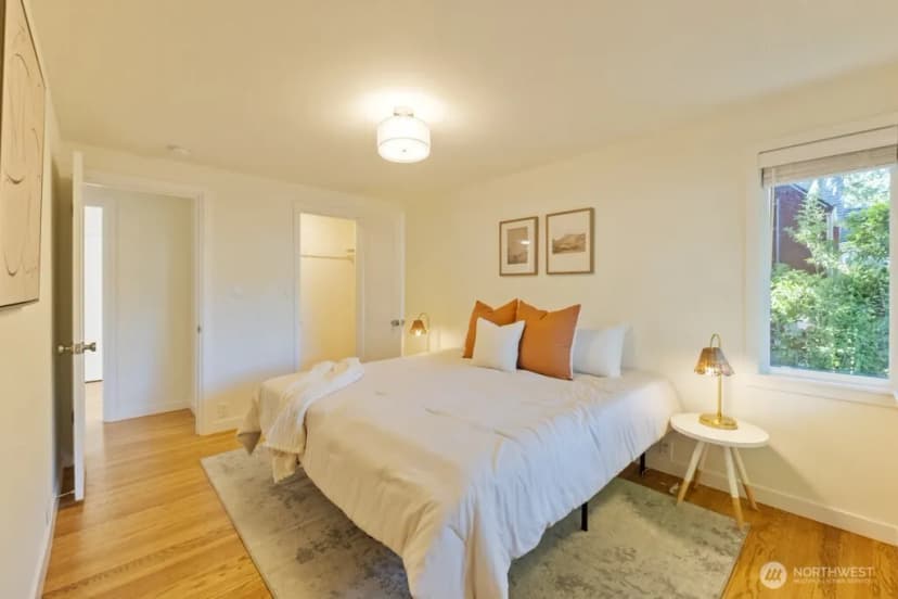 Property photo for 2646 34th Avenue W, Seattle photo 21