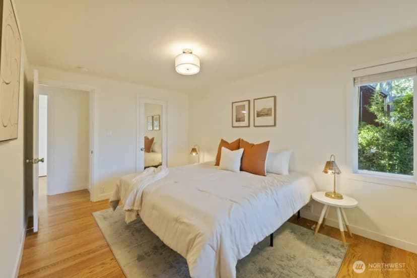 Property photo for 2646 34th Avenue W, Seattle photo 20