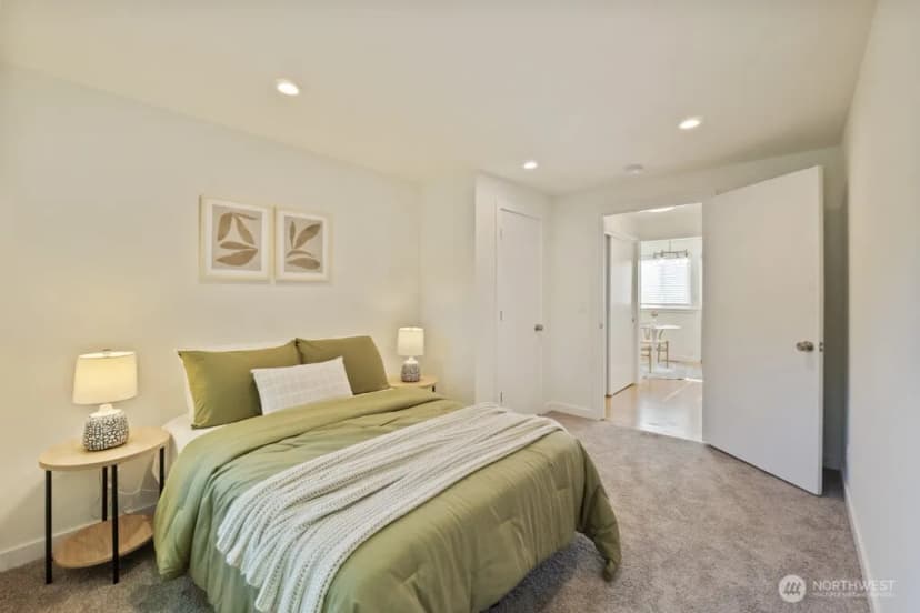 Property photo for 2646 34th Avenue W, Seattle photo 22