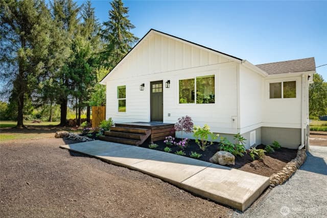 Property photo for 1064 Old Highway 99, Bellingham