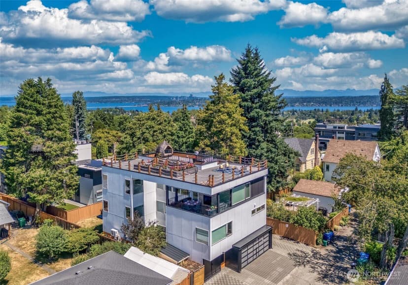 Property photo for 2709 S Ferdinand Street, Seattle photo 2