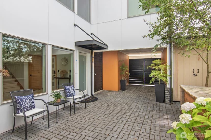 Property photo for 2709 S Ferdinand Street, Seattle photo 6