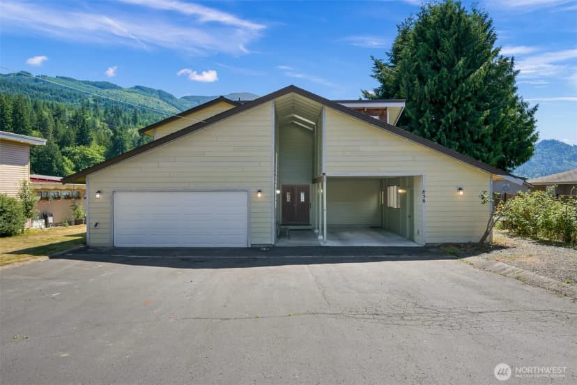 Property photo for 850 Autumn Lane, Bellingham photo 8