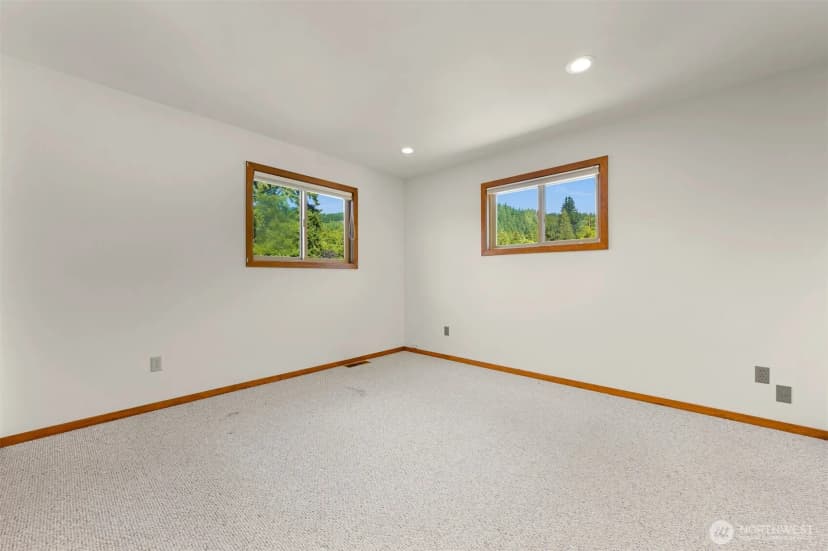 Property photo for 850 Autumn Lane, Bellingham photo 28